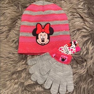 Girls Minnie Mouse hat and gloves set